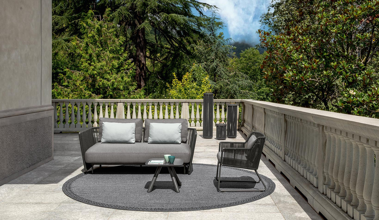 Coral 2-seater outdoor sofa by Talenti
