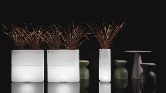 Lyxo Dune Outdoor Illuminated Column Planter