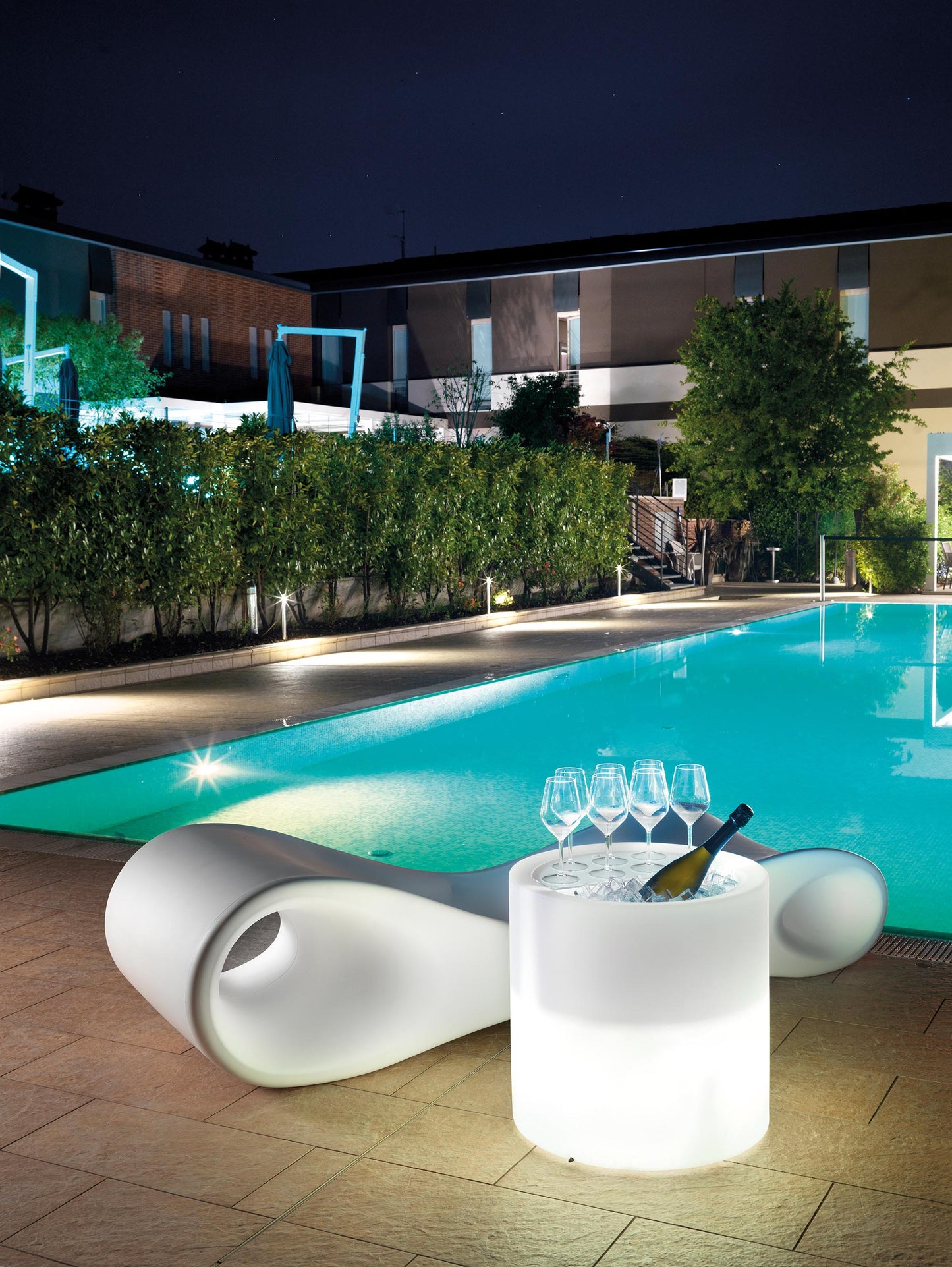 Blok Party tavolino contenitore luminoso da esterno Lyxo