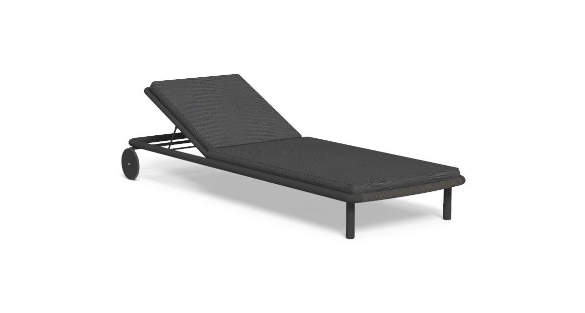 Coral Outdoor Lounger by Talenti