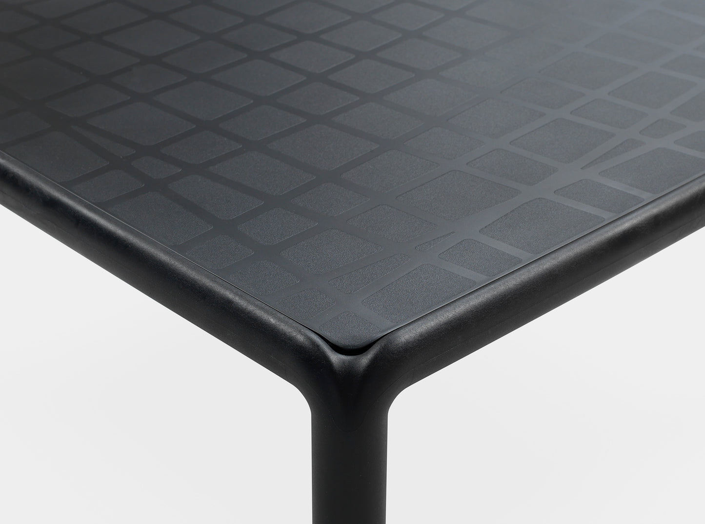 Komodo coffee table in fiberglass resin - Nardi